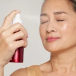 jane iredale Hydration Spray Pommisst model
