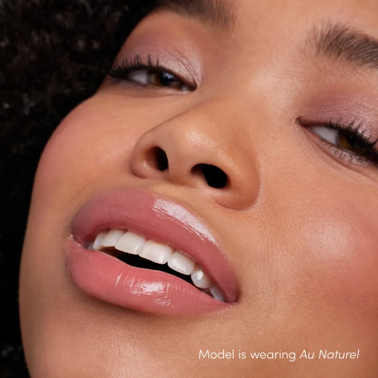 ColorLuxe Lip Glaze Au Naturel model