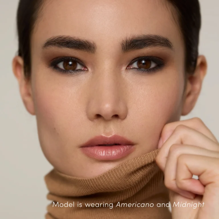 ColorLuxe eye shadow stick model americano moonstone